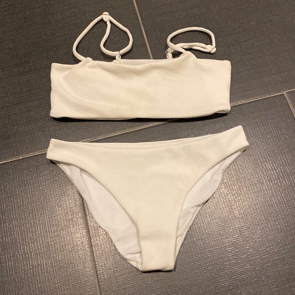 bikini!